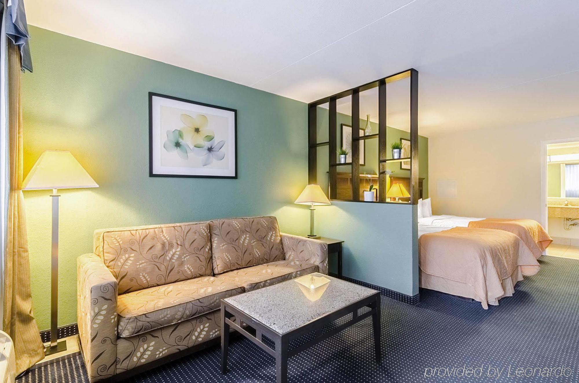 Rodeway Inn & Suites Williamsburg Central Exterior foto